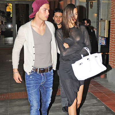 %D0%A0%D1%83%D1%81%D1%81%D0%BA%D0%B0%D1%8F%20%D0%BC%D0%BE%D0%B4%D0%B5%D0%BB%D1%8C%20%D1%8F%D0%B2%D0%BD%D0%BE%20%D0%B1%D1%8B%D0%BB%D0%B0%20%D1%87%D0%B5%D0%BC-%D1%82%D0%BE%20%D0%BD%D0%B5%D0%B4%D0%BE%D0%B2%D0%BE%D0%BB%D1%8C%D0%BD%D0%B0%20(%D1%84%D0%BE%D1%82%D0%BE%3A%20thesun.co.uk)