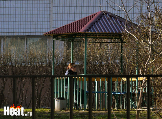 Актрису выписали из роддома спустя две недели после рождения дочки