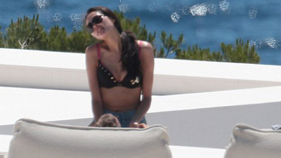 %D0%9C%D0%BE%D0%B4%D0%B5%D0%BB%D1%8C%20%D1%83%D0%B2%D0%BE%D0%BB%D0%B8%D0%BB%D0%B8%20%D0%BF%D0%BE%D1%81%D0%BB%D0%B5%20%D1%82%D0%BE%D0%B3%D0%BE%2C%20%D0%BA%D0%B0%D0%BA%20%D1%84%D0%BE%D1%82%D0%BE%20%D0%BF%D0%BE%D1%8F%D0%B2%D0%B8%D0%BB%D0%B8%D1%81%D1%8C%20%D0%B2%20%D0%BF%D1%80%D0%B5%D1%81%D1%81%D0%B5%20(%D1%84%D0%BE%D1%82%D0%BE%3A%20Splash%20News)