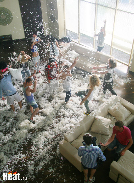 После съемок в доме убирали несколько часов