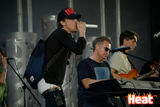 Брюки подвели Билана впервые - до этого они исправно держались на бедрах