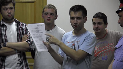 %D0%92%D0%B0%D1%81%D0%B8%D0%BB%D0%B8%D0%B9%20%D0%94%D1%80%D0%BE%D0%B2%D0%B5%D1%86%D0%BA%D0%B8%D0%B9%20(%D0%BA%D1%80%D0%B0%D0%B9%D0%BD%D0%B8%D0%B9%20%D1%81%D0%BB%D0%B5%D0%B2%D0%B0)%20%D0%B8%20%D0%9E%D0%BB%D0%B5%D0%B3%20%D0%9A%D0%BE%D0%B7%D0%BB%D0%BE%D0%B2%D1%81%D0%BA%D0%B8%D0%B9%20(%D0%B2%20%D1%86%D0%B5%D0%BD%D1%82%D1%80%D0%B5)%20%D0%B0%D1%80%D0%B5%D1%81%D1%82%D0%BE%D0%B2%D0%B0%D0%BD%D1%8B%20%D0%BD%D0%B0%2010%20%D1%81%D1%83%D1%82%D0%BE%D0%BA%20%D0%B7%D0%B0%20%D1%81%D0%BE%D0%BF%D1%80%D0%BE%D1%82%D0%B8%D0%B2%D0%BB%D0%B5%D0%BD%D0%B8%D0%B5%20%D0%BF%D0%BE%D0%BB%D0%B8%D1%86%D0%B8%D0%B8