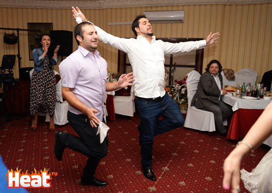 На протяжении всего вечера гости веселились на танцполе, исполняя зажигательную лезгинку