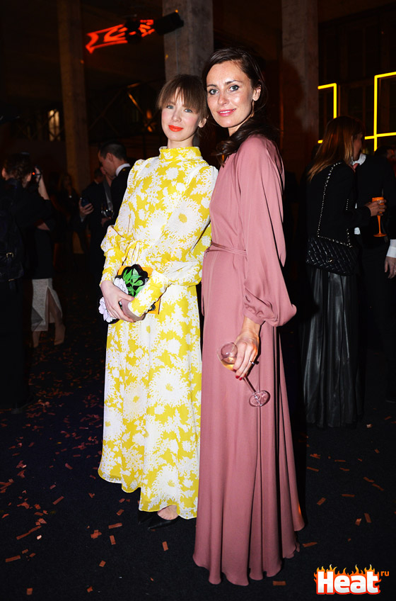 Дизайнер Вика Газинская (слева) с подругой