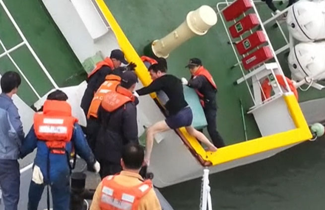 Севоль видео. Скоростные паромы индонезии. Севоль видео. Севоль трагедия 2014. Трагедия парома "севоль 2014.