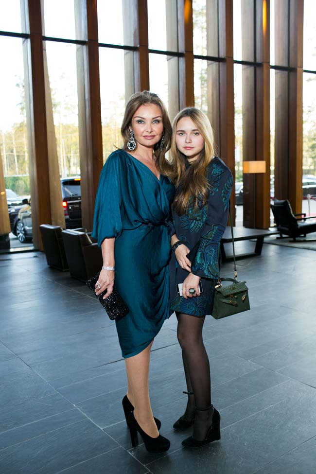 Светская дама Елена Маликова с дочерью Стефанией
