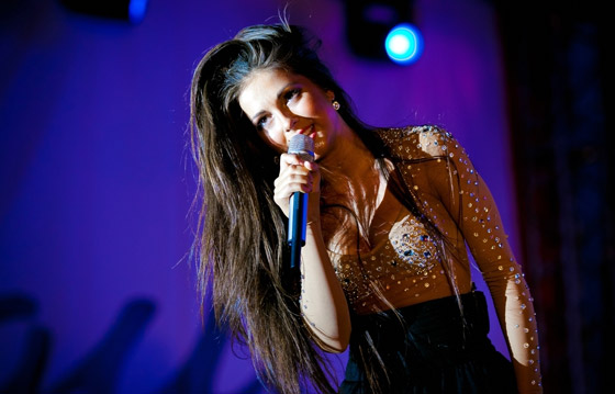 Страховая компания уже год не выплачивает компенсацию певице 