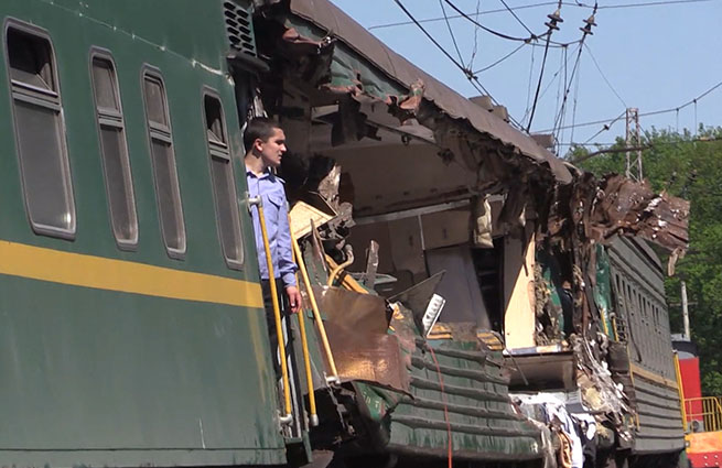 Жд задержка поездов. Железнодорожная авария 2014 года Москва Кишинев. Крушение поезда на Киевском направлении 2010. Лопнувший рельс. Крушение поездов на Московской железной дороги Киевское направление.