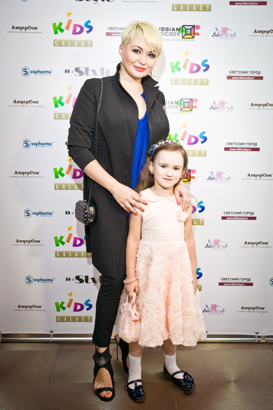 Катя Лель с дочкой Эмилией