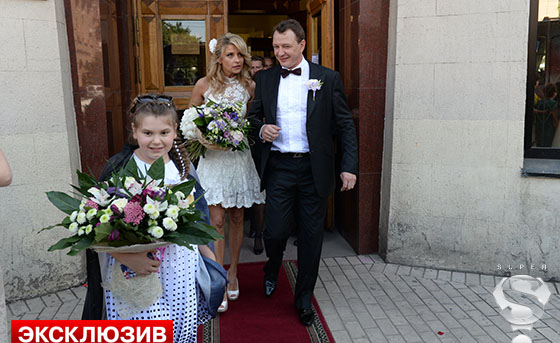 На свадьбе присутствовала 9-летняя дочь Башарова — Амели