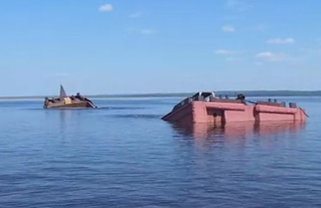 В Пермском крае затонула баржа, перевозившая техническую соль