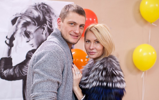 Участники "Дома-2" Александр Задойнов и Элина Камирен