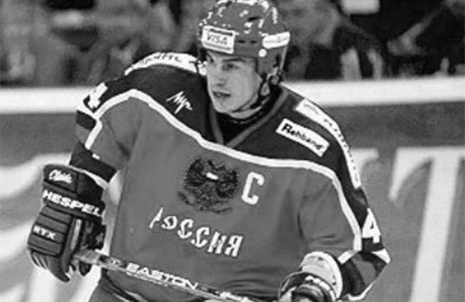 В Челябинске простились с хоккеистом Валерием Карповым 