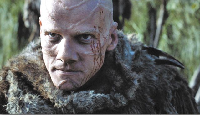 Вдохновленные игрой российского актера Юрия Колокольникова, сыгравшего в четвертом сезоне жестокого людоеда Стира, продюсеры концерна HBO планировали пригласить в сериал еще одного артиста из нашей страны