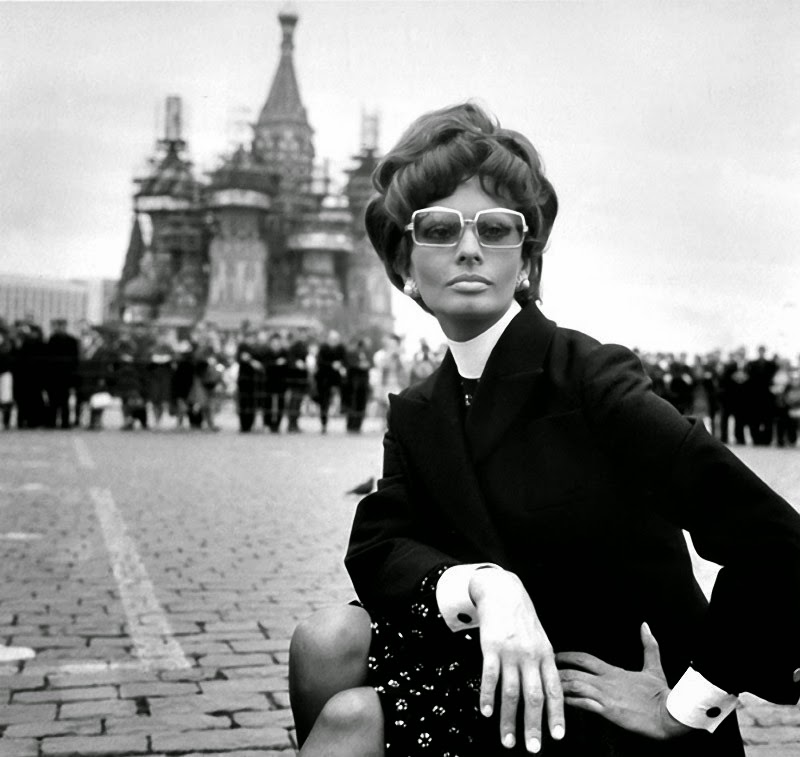 Впервые Софи Лорен посетила СССР в 1965 году, в рамках VI Московского кинофестиваля