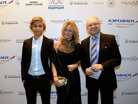 Юрий Маликов с дочерью Инной и внуком Дмитрием