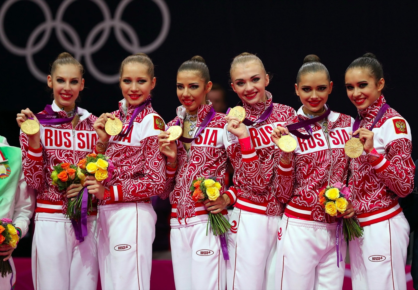 Каролина Севастьянова на Олимпийский играх (вторая справа)