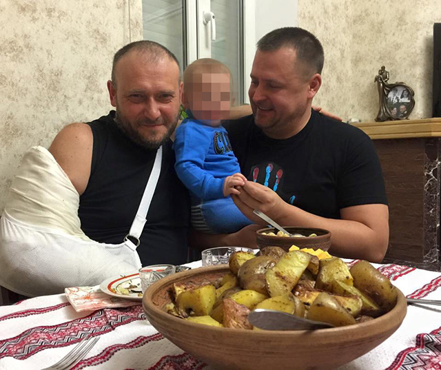 Дмитрий Ярош, Борис Филатов и внук Яроша Назар, фото из Facebook