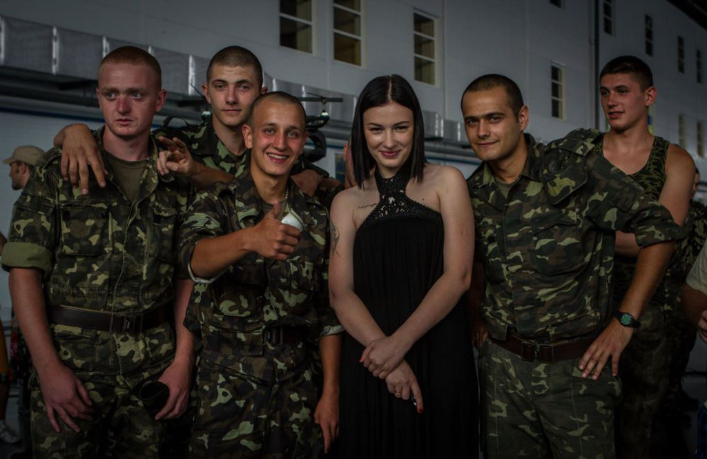 Анастасия Приходько поддерживает украинских военных