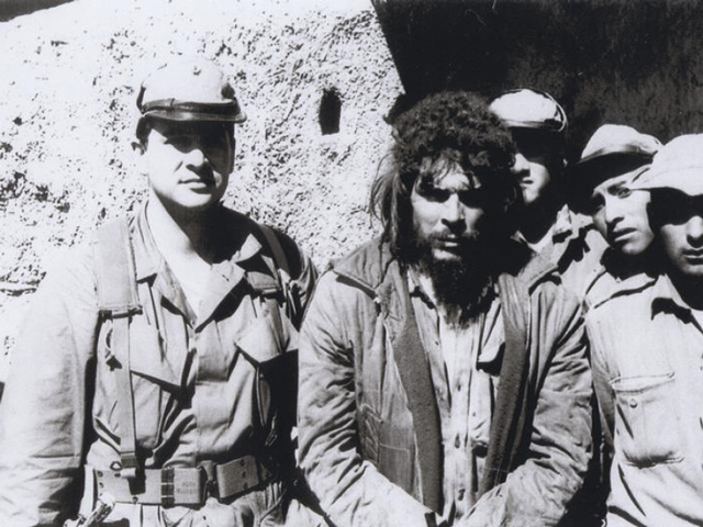 Эрнесто Че Гевара за час до расстрела боливийскими солдатами