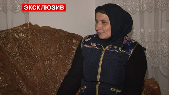 Мусульманин с мамой. Чеченская про маму. Аймани кадырова и рамзан. Чеченская про маму. Мама в хиджабе.