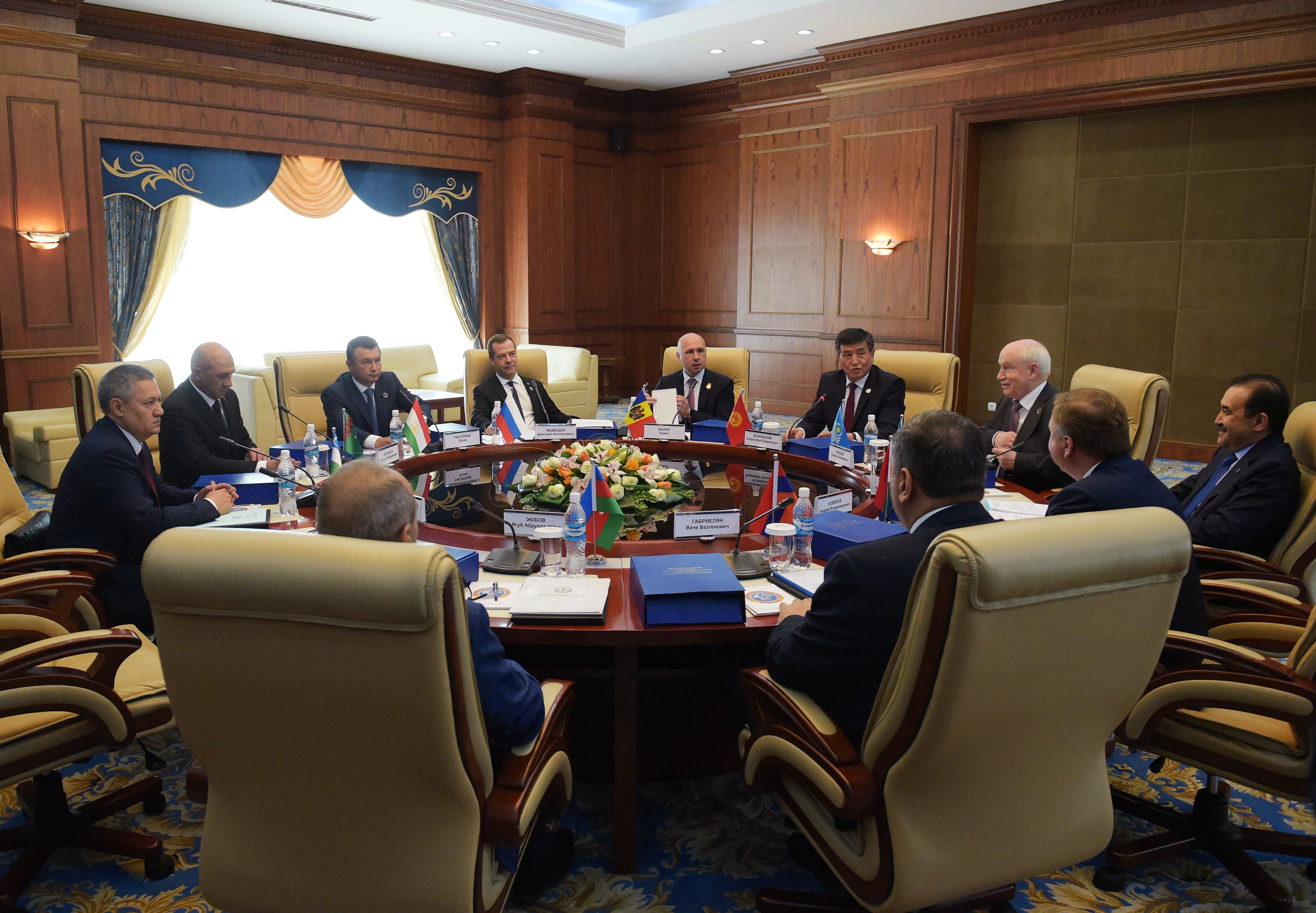 Собрание главы. Председатель совета глав государств снг 2022. Мид совещания. Встреча президентов снг. Совет глав субъектов.