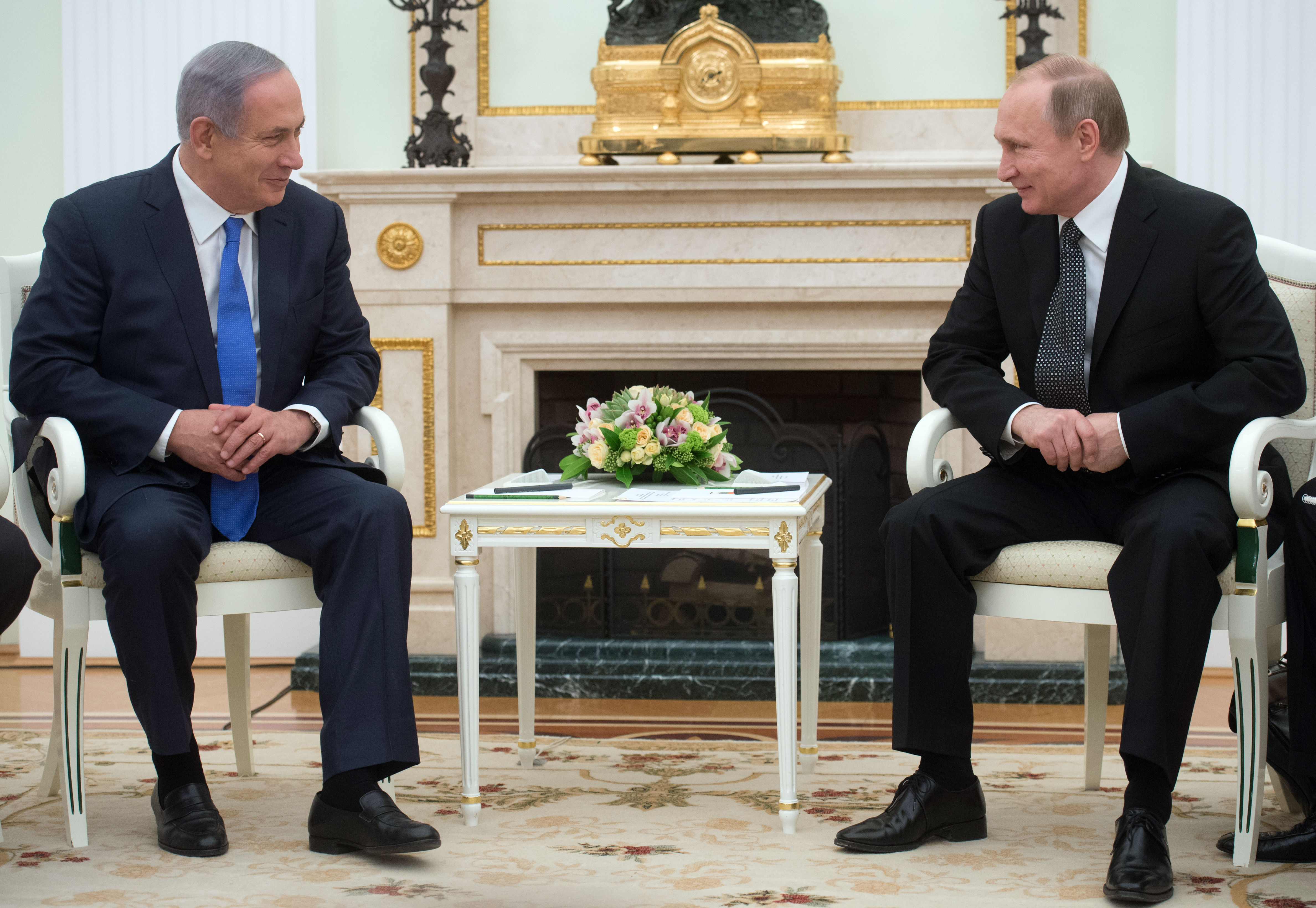 Президент России Владимир Путин (справа) и премьер-министр Израиля Беньямин Нетаньяху. Фото: &copy;РИА Новости/Сергей Гунеев