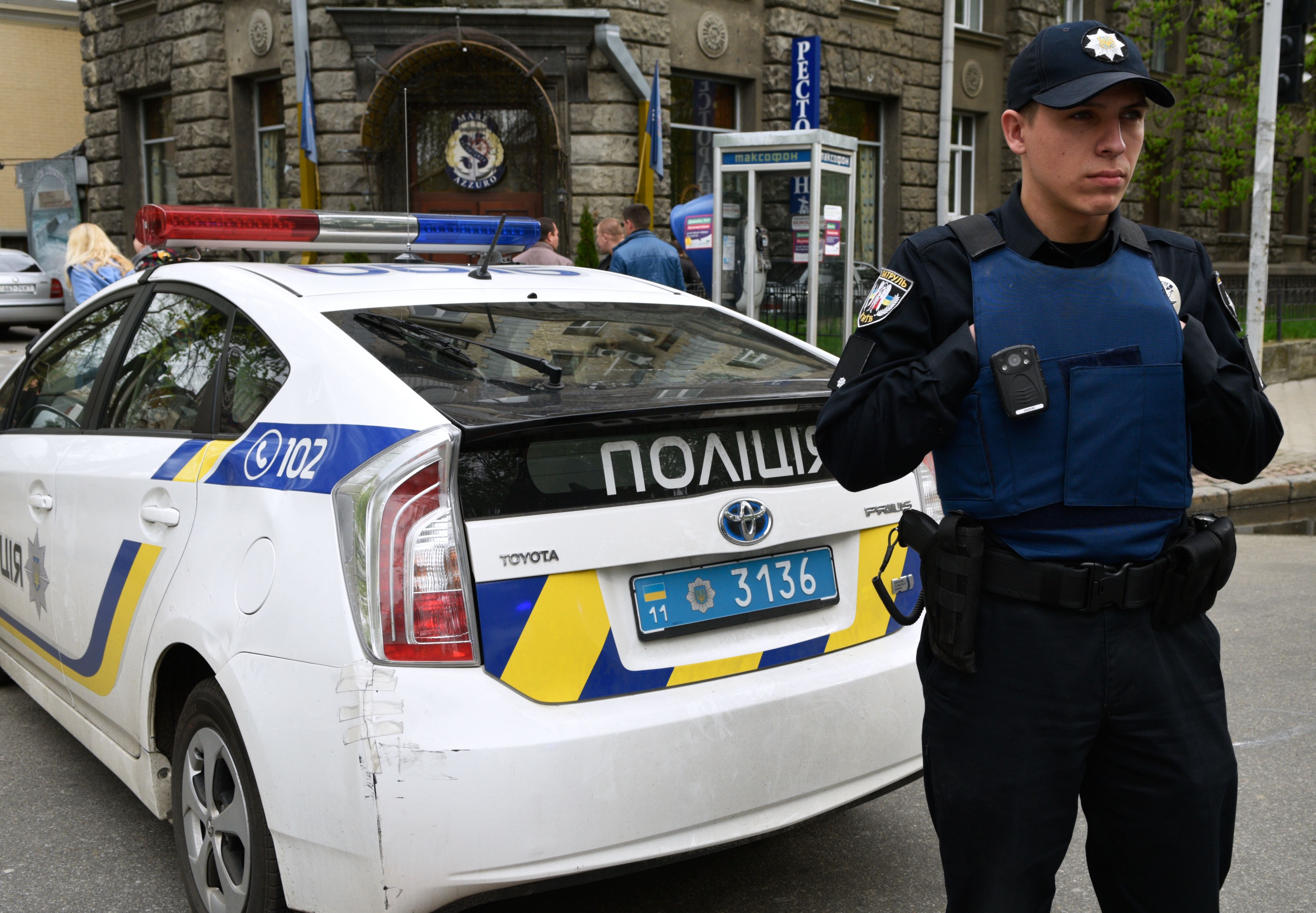 На Украине полицейские отказались защищать гей-парад