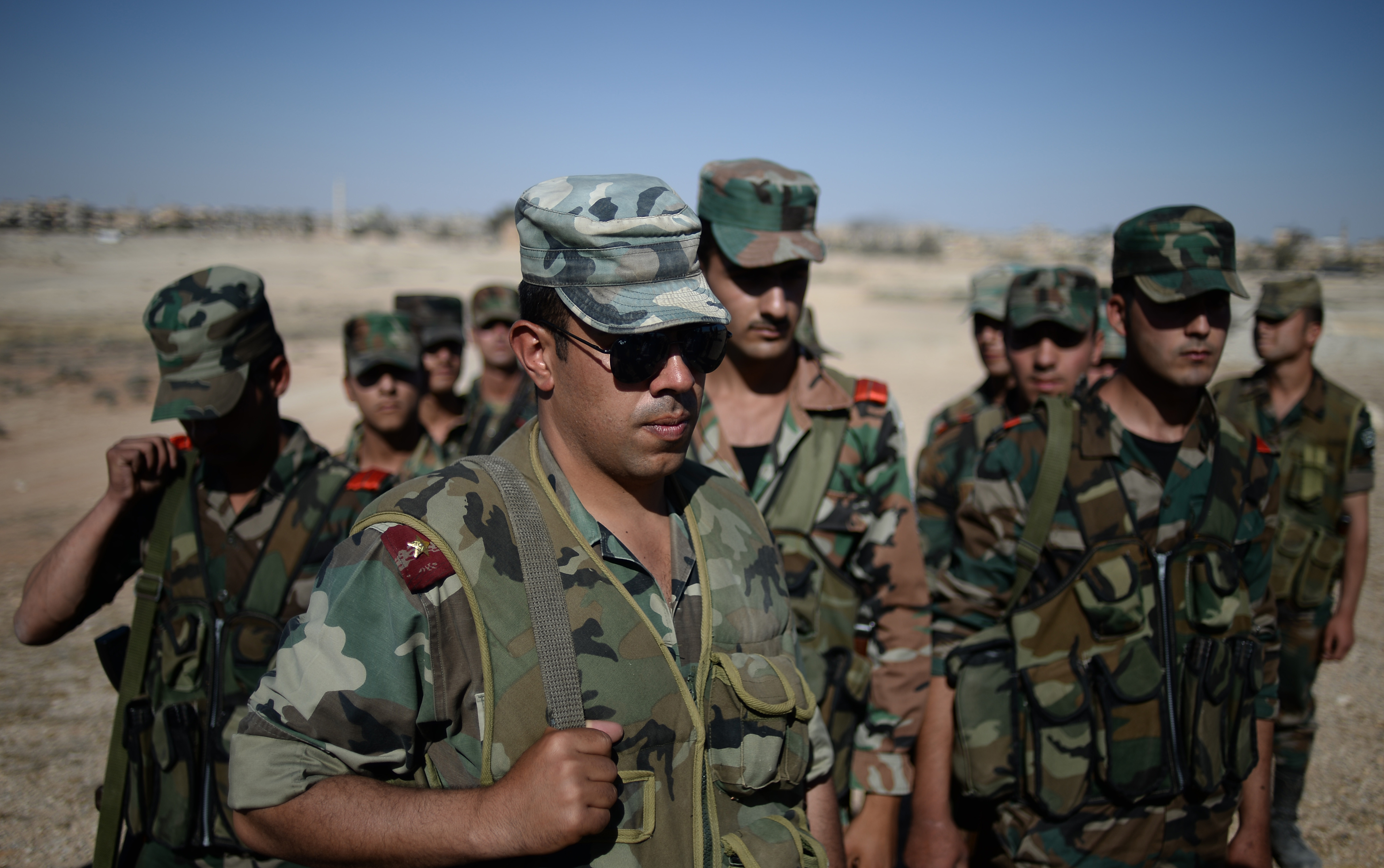 Армия за час. Армия сирийской оппозиции. Правительственные войска Сирии. Главный сирийский военный в берете.