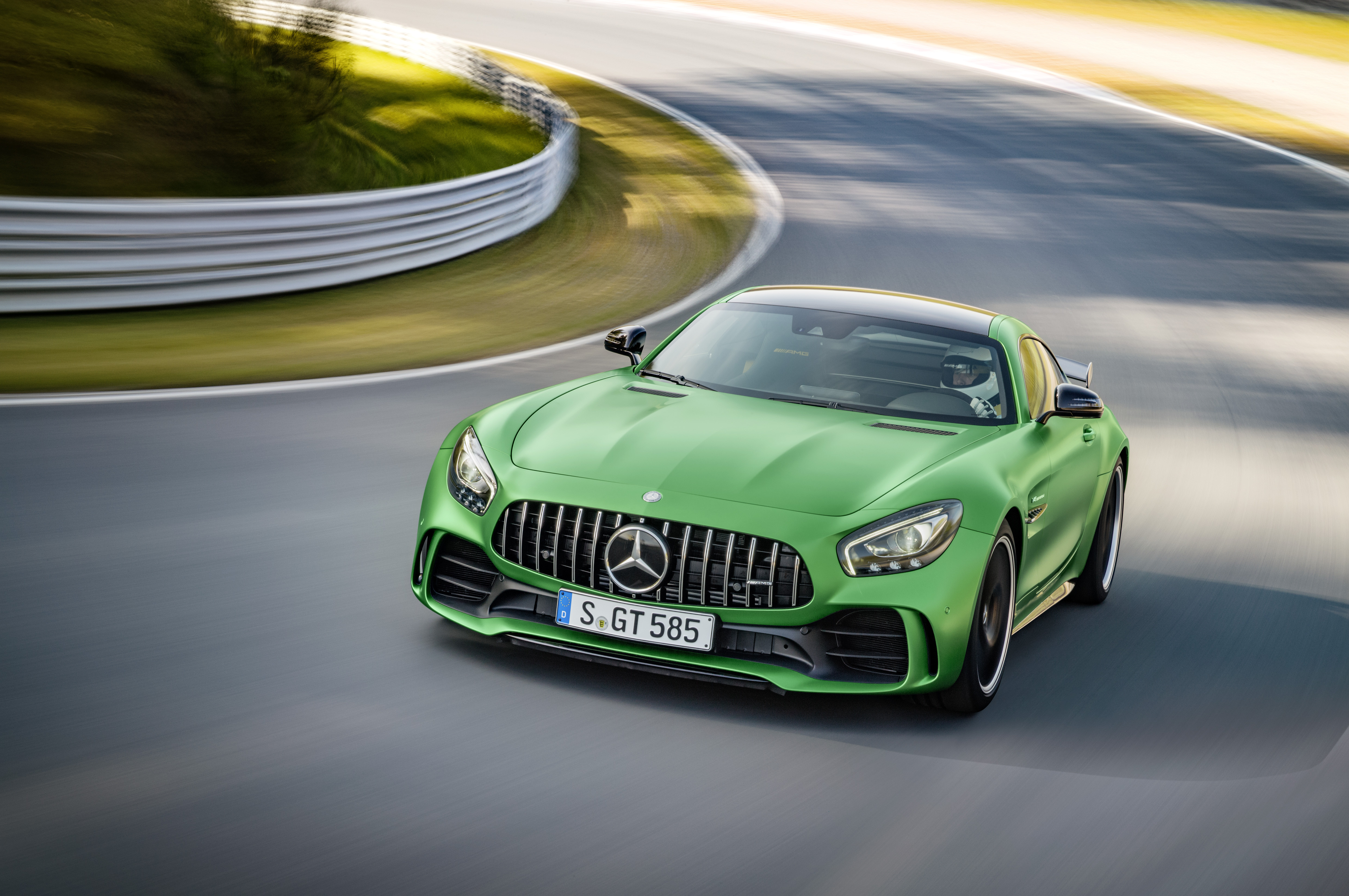 Mercedes-AMG GT R. Фото: &copy; Daimler