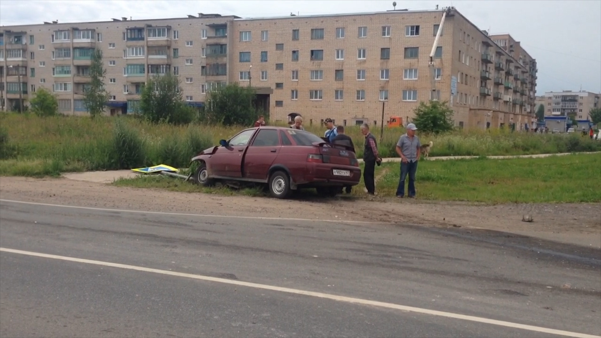 В аварии в Пикалёво пострадали дети