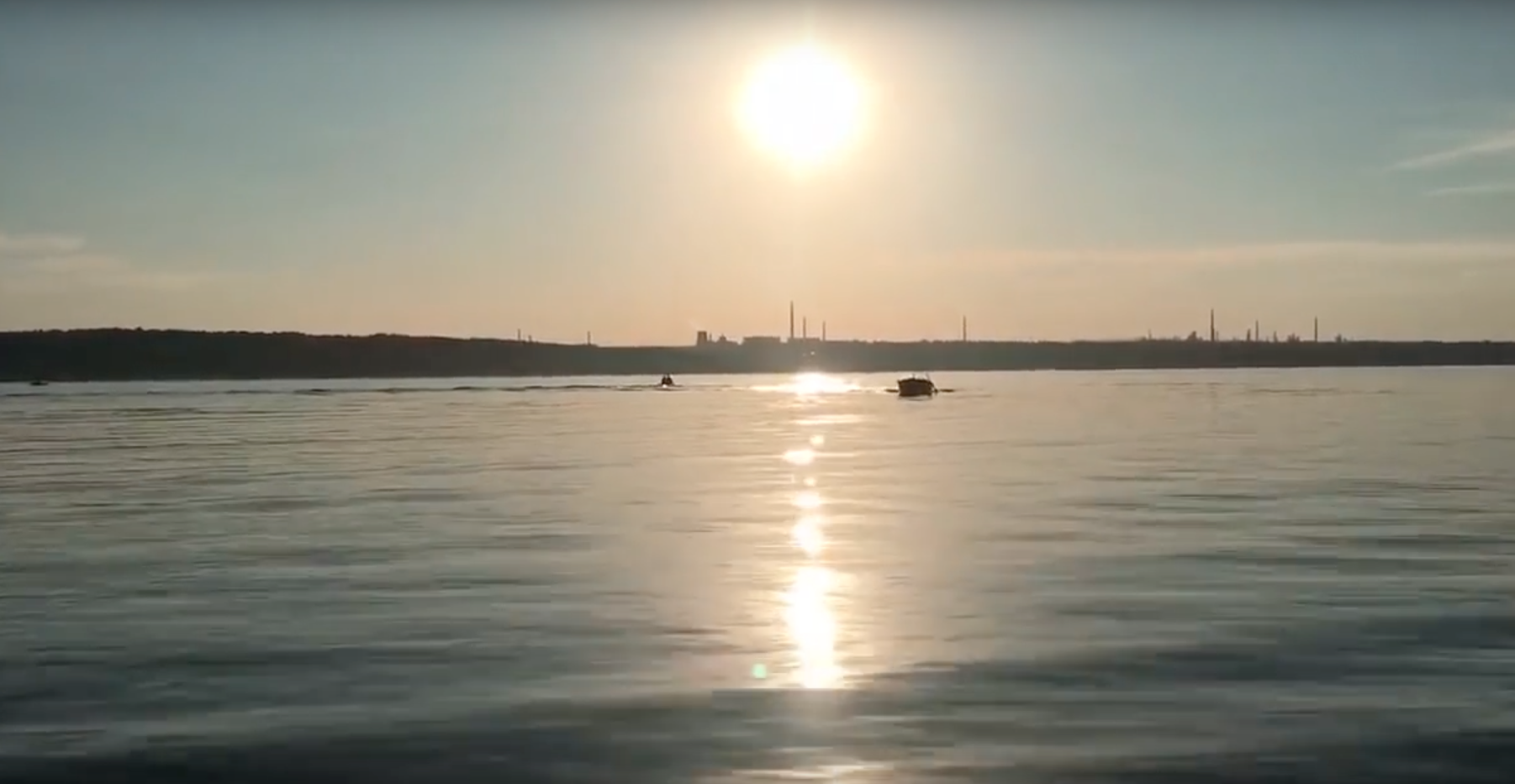 Видео на реке с рыбалкой на лодке