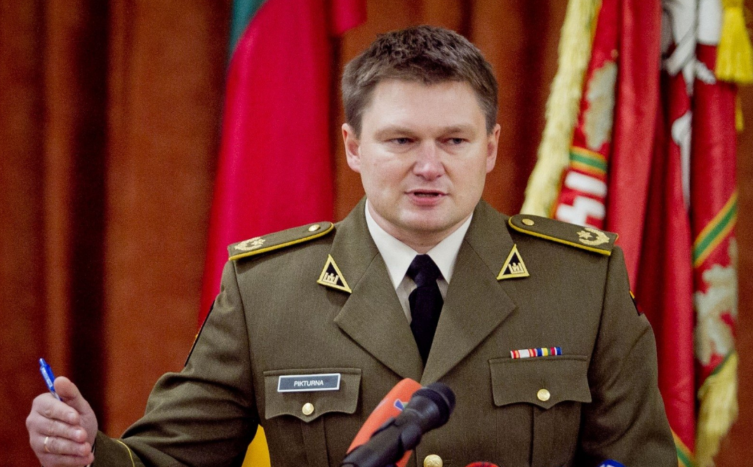 Атташе что это такое. Военный атташе РФ. Литовский министр обороны. Ушаков русласлан военный аташе.
