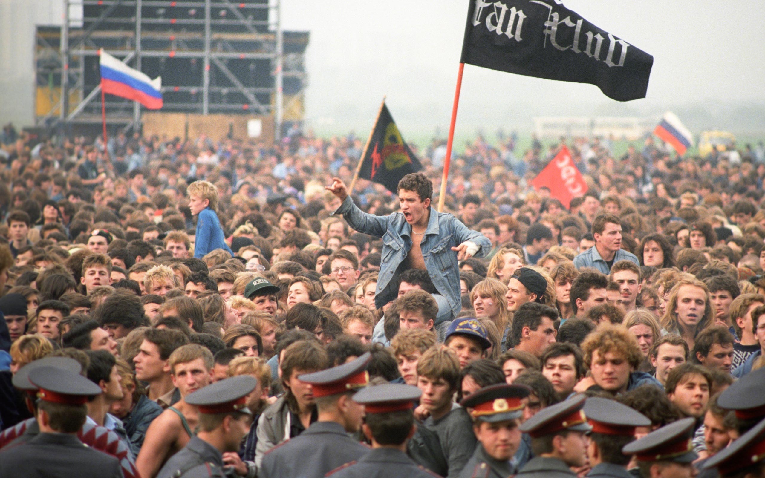 Монстры рока ссср. Монстры рока в Тушино 1991. Тушино 1991 концерт Monsters of Rock. Металлика Тушино 1991. Фестиваль монстры рока в Тушино.