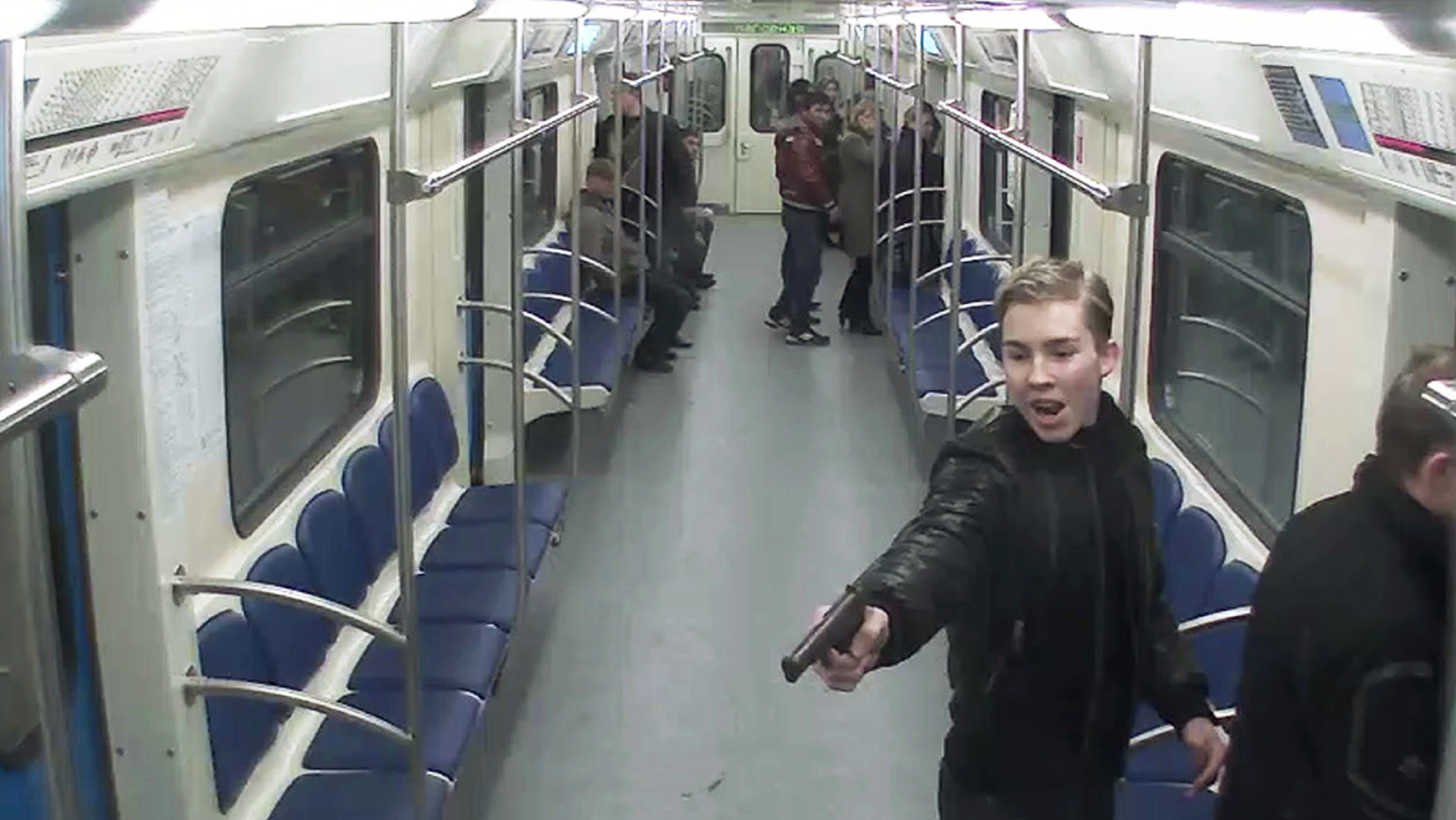 Можно ли в метро с пистолетом. Стрелок в метро Паршин. Паршин стрельба в метро.