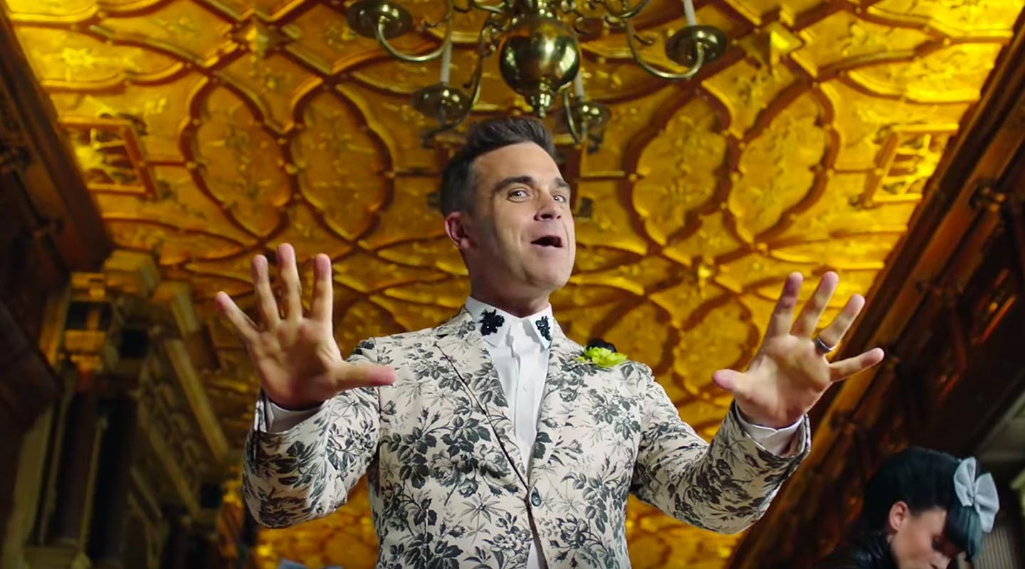 Кадр видео: &copy; youtube/Robbie Williams 