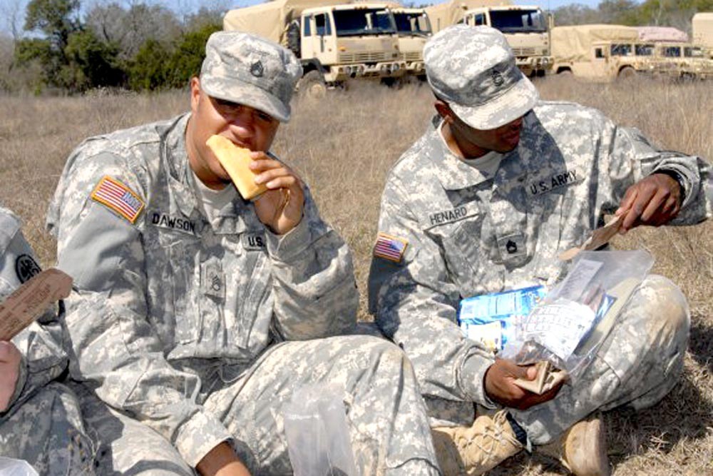 Пентагон раскрыл статистику ожирения в армии США