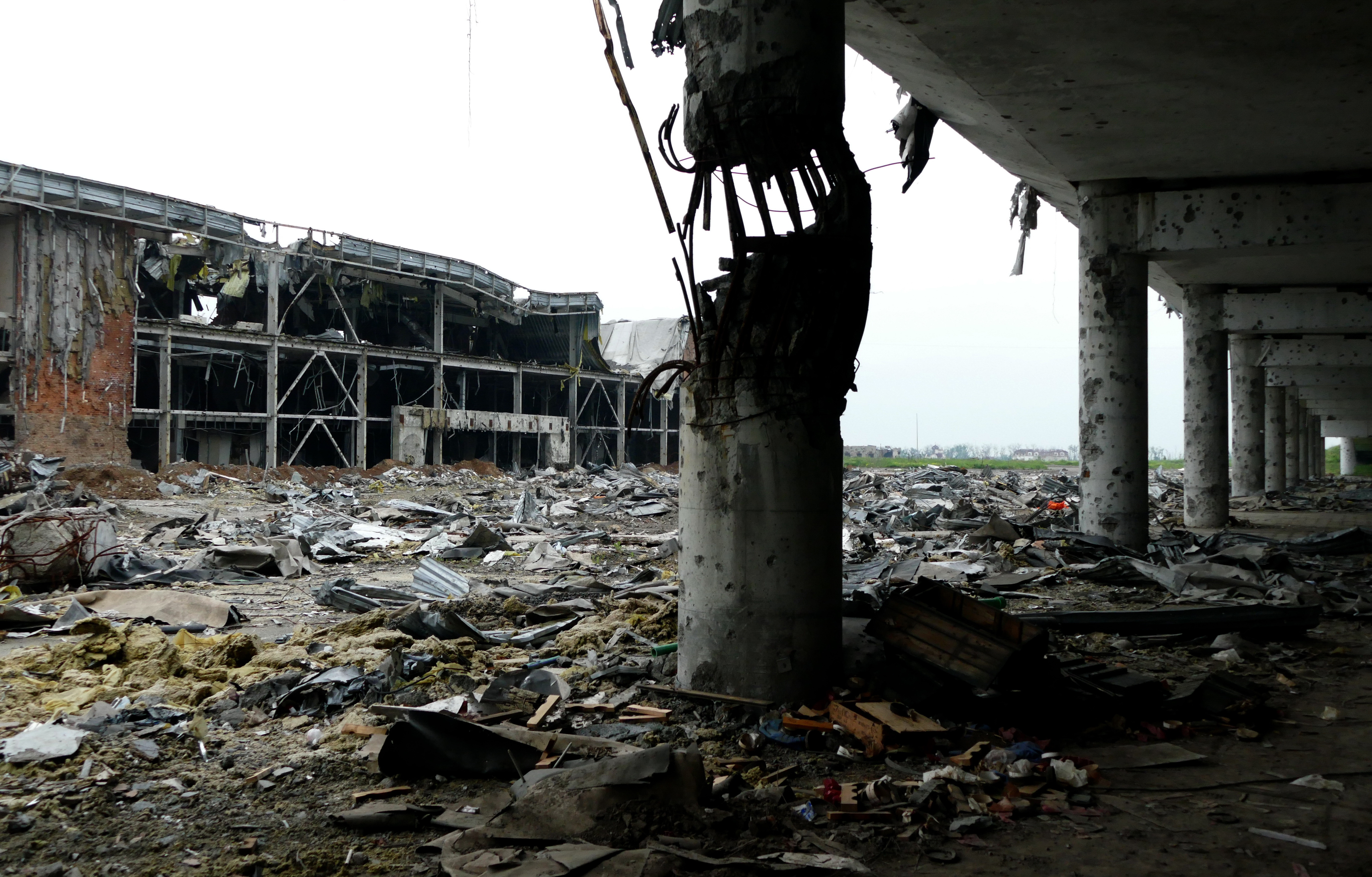 Разрушенные здания на территории Донецкого аэропорта.Фото: &copy; РИА Новости/Игорь Маслов