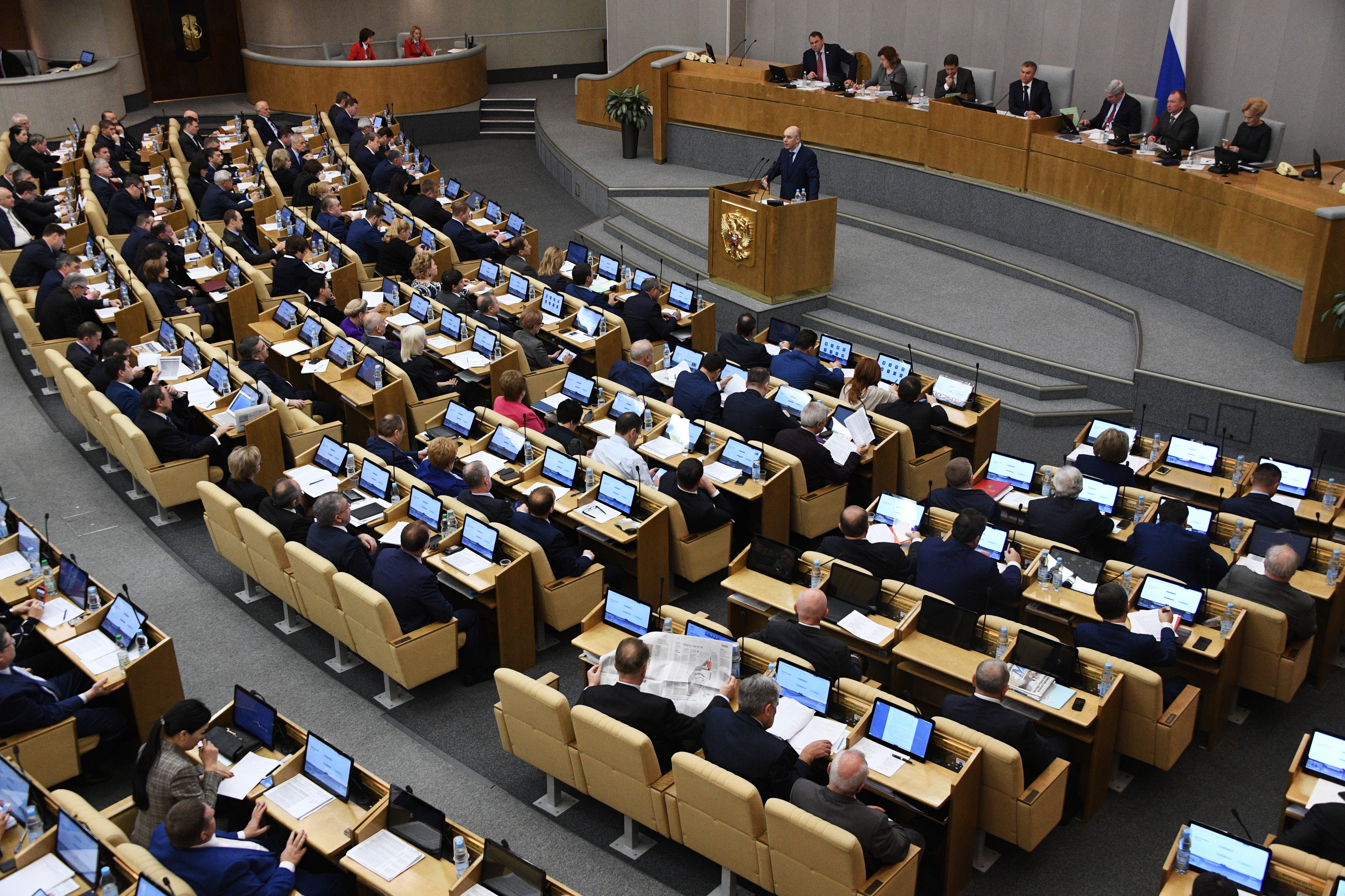 Законодательная инициатива и обсуждение законопроекта. Правительство бюджет. Заседание Госдумы бюджет. Lower House the State Duma.