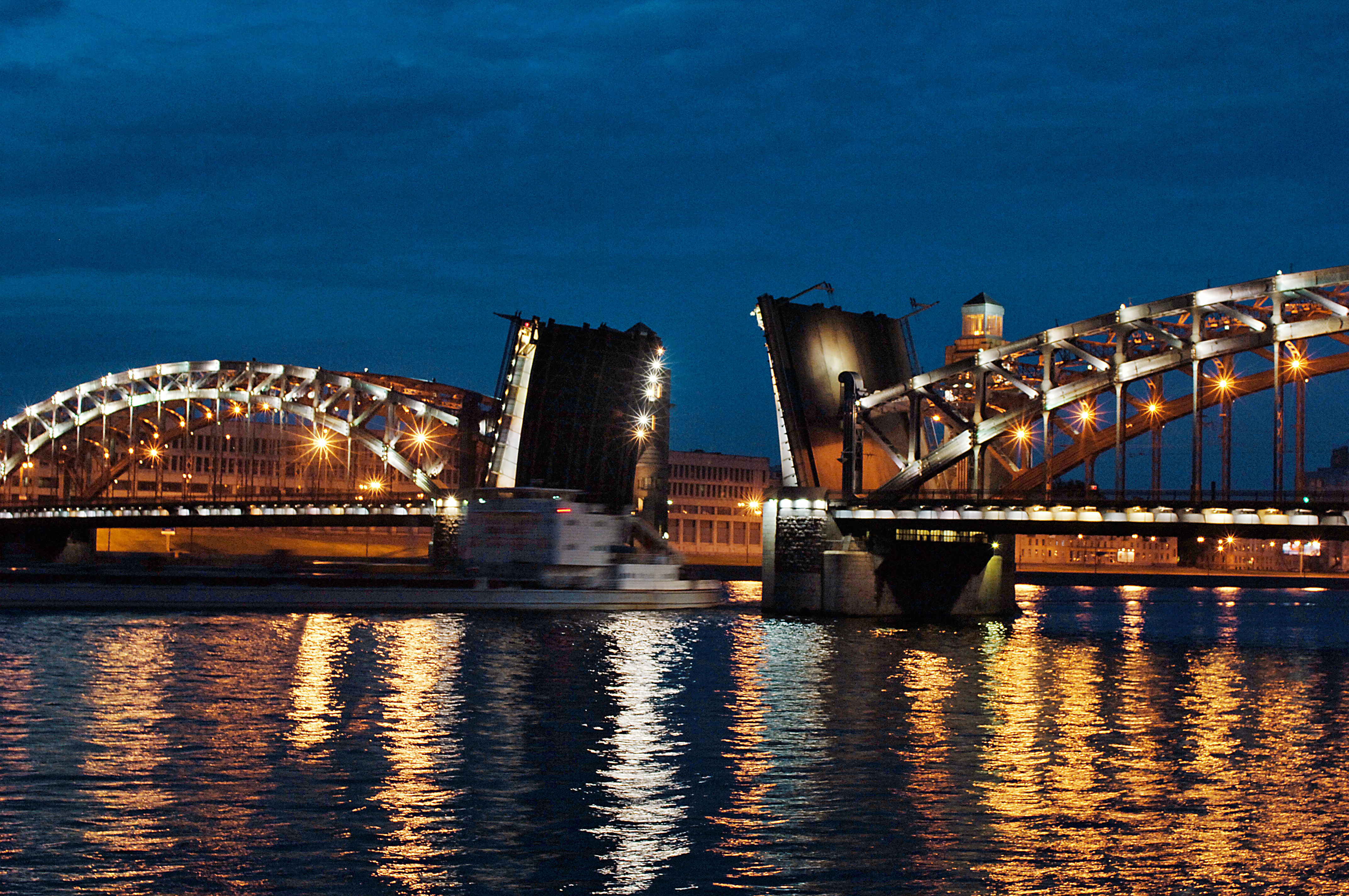 мост петра великого в петербурге