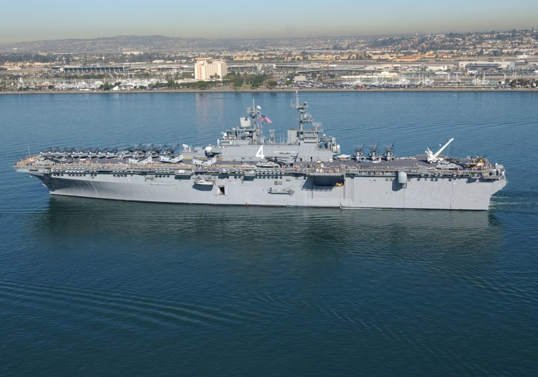 Фото: wikipedia/корабль ВМС США типа "Уосп"