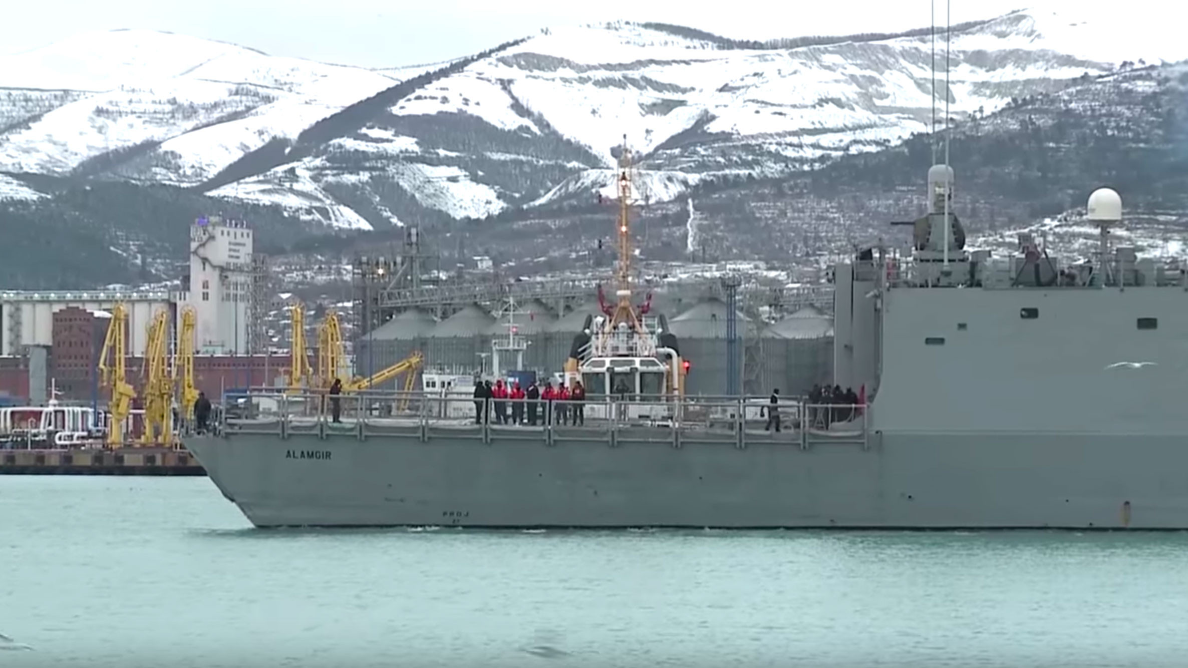 Кадр видео&nbsp;Фрегат ВМС Пакистана &laquo;Аламгир&raquo; прибыл в Новороссийск с трехдневным визитом. Скриншот &copy; L!FE