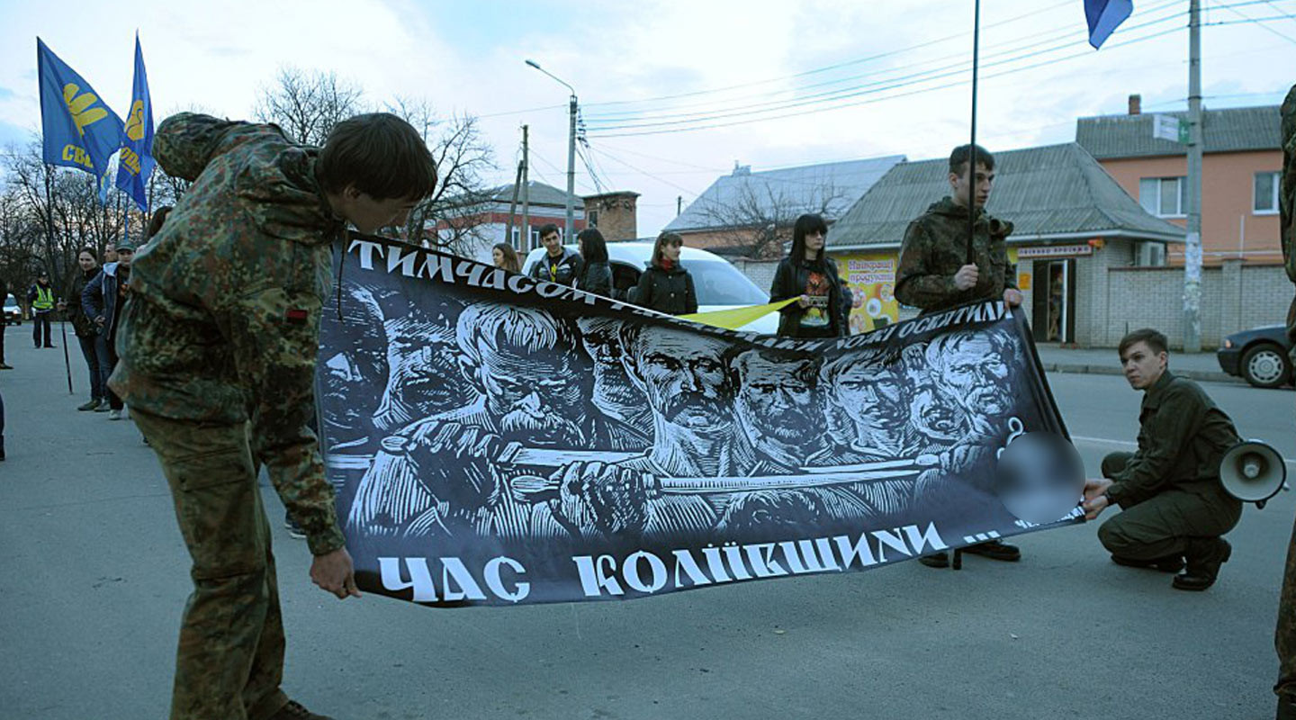 Шествие партии "Свобода" в Умани 14 апреля 2013 года. Фото: gazeta.ua/Роман Чорномаз