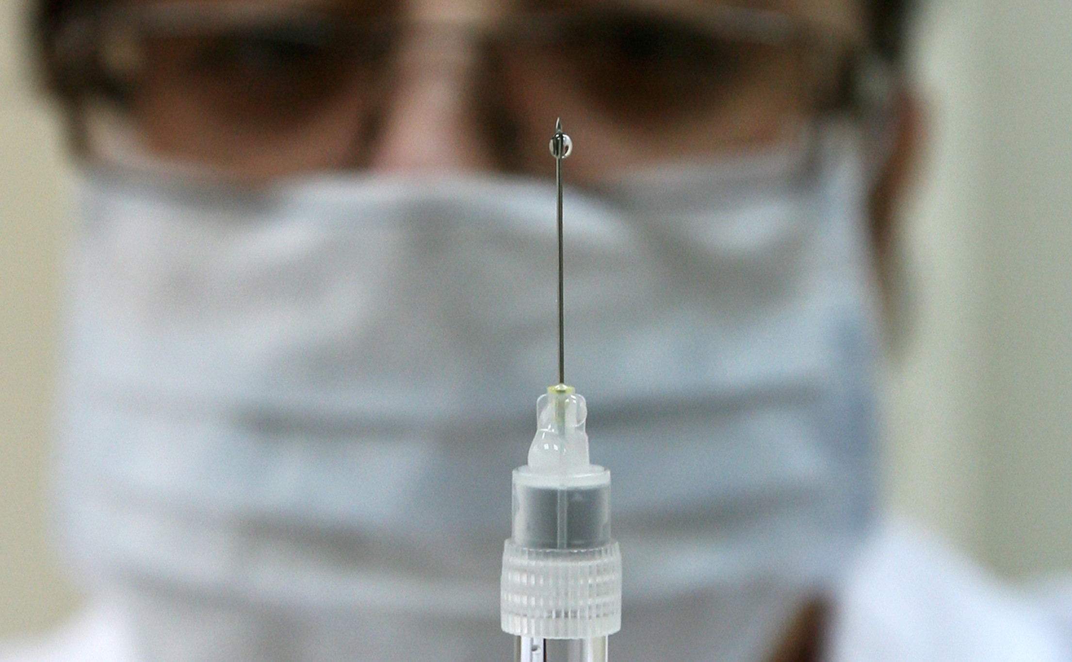 Экспериментальная вакцина от лихорадки Эбола показала почти 100% .