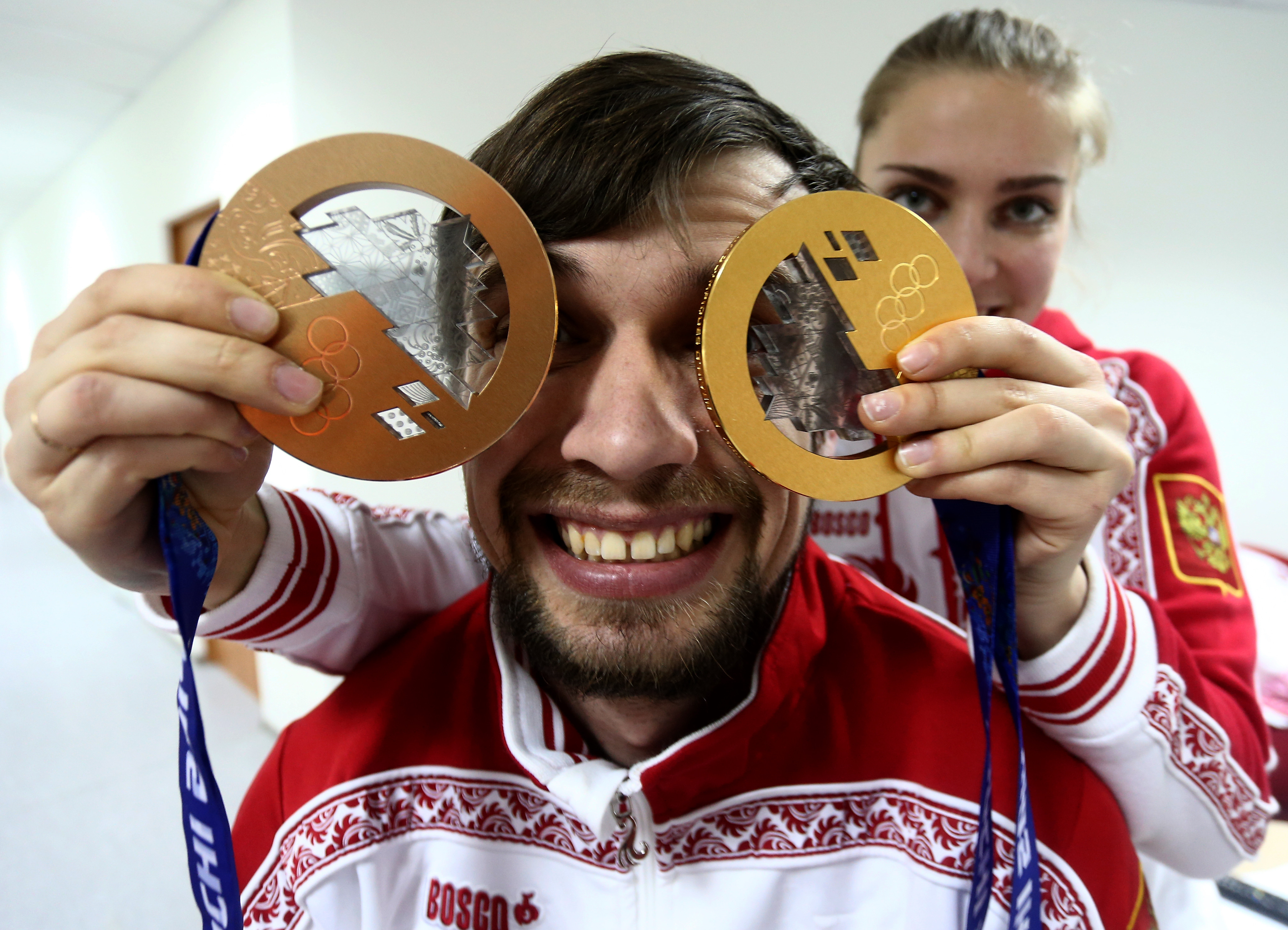 Олимпийская медаль 2014 года. Медали России на Олимпиаде 2014 в Сочи. Олимпийские медали 2014 года. Золотая медаль Олимпийских игр.