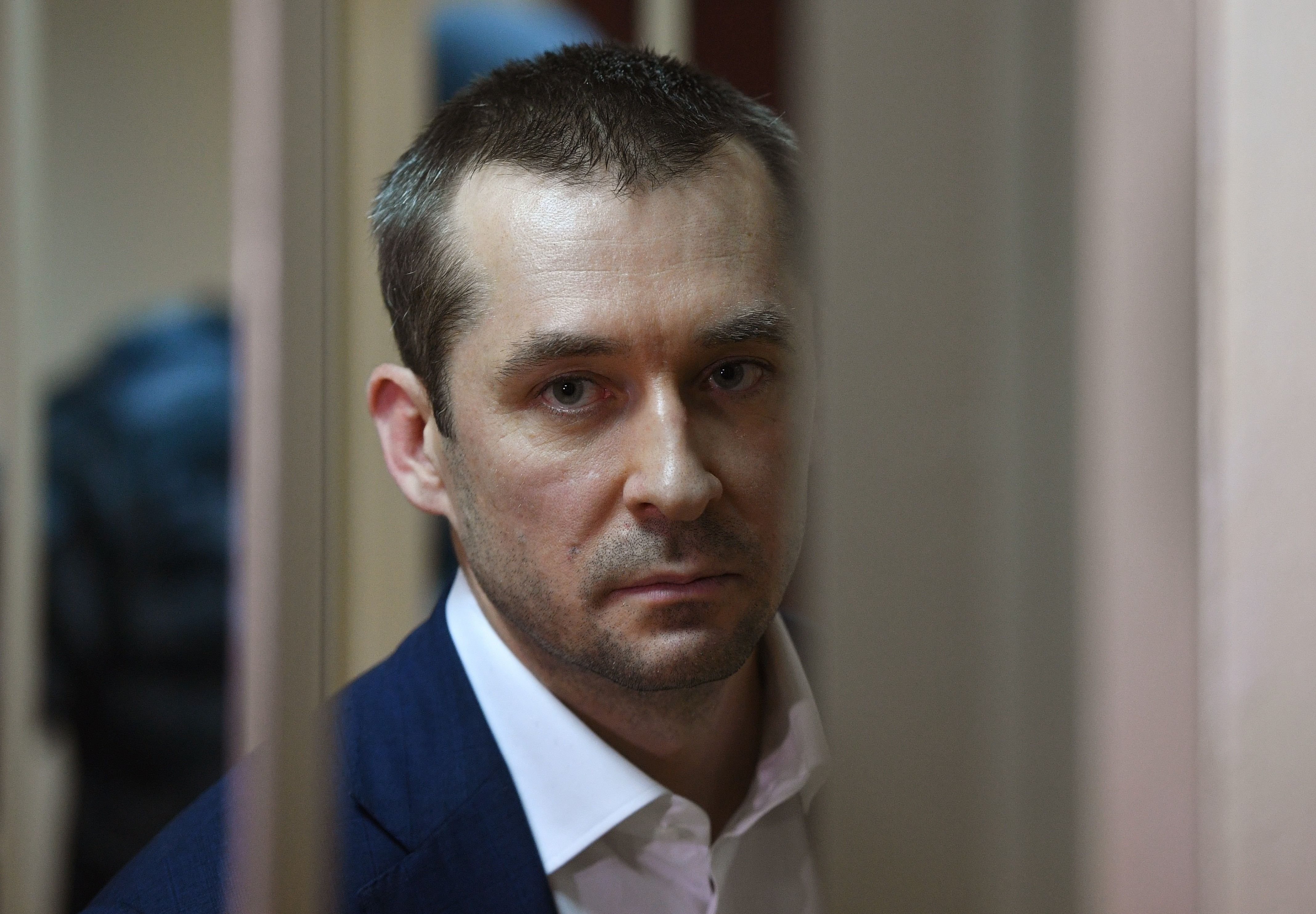 Сыну Гинера поручили спасти фирму, разорённую полковником Захарченко