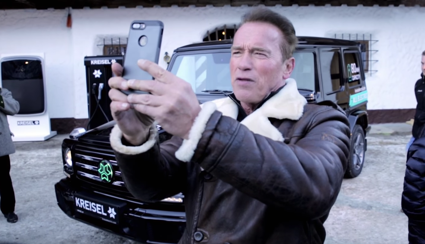 Кадр из видео Arnold Schwarzenegger pr&auml;sentiert KREISEL Electric G-Klasse/YouTube. Скриншот: &copy; L!FE