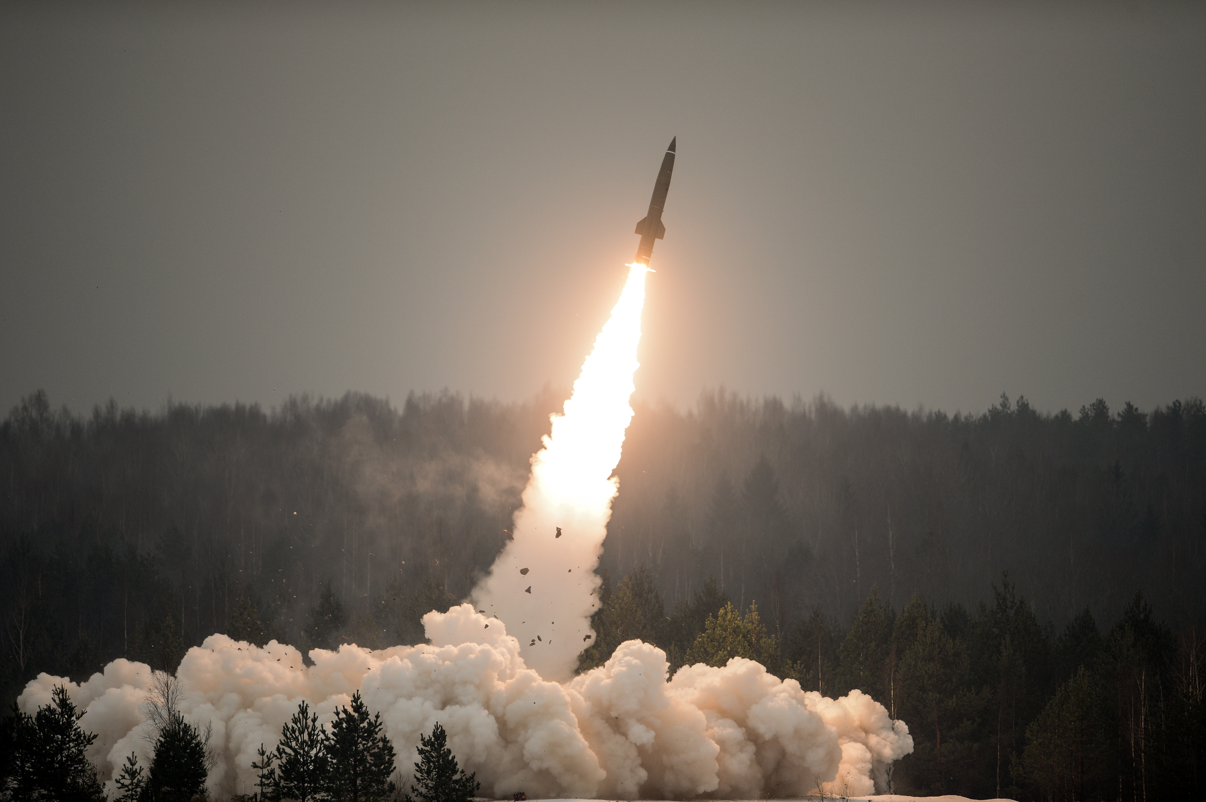 Ракетные войска фото. Ракета. Пуск ракеты циркон. Пуск ракеты комплекса «Авангард». Ракета 