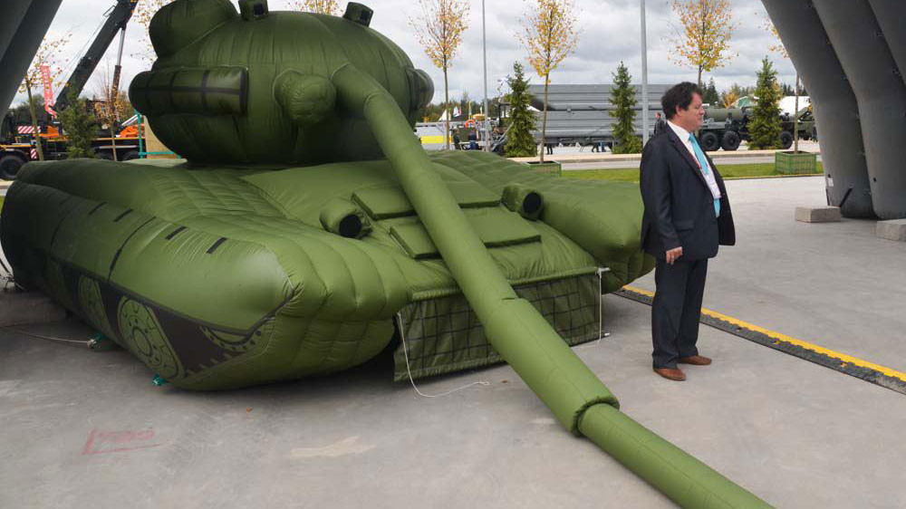 Российская армия нарастила закупки надувных танков