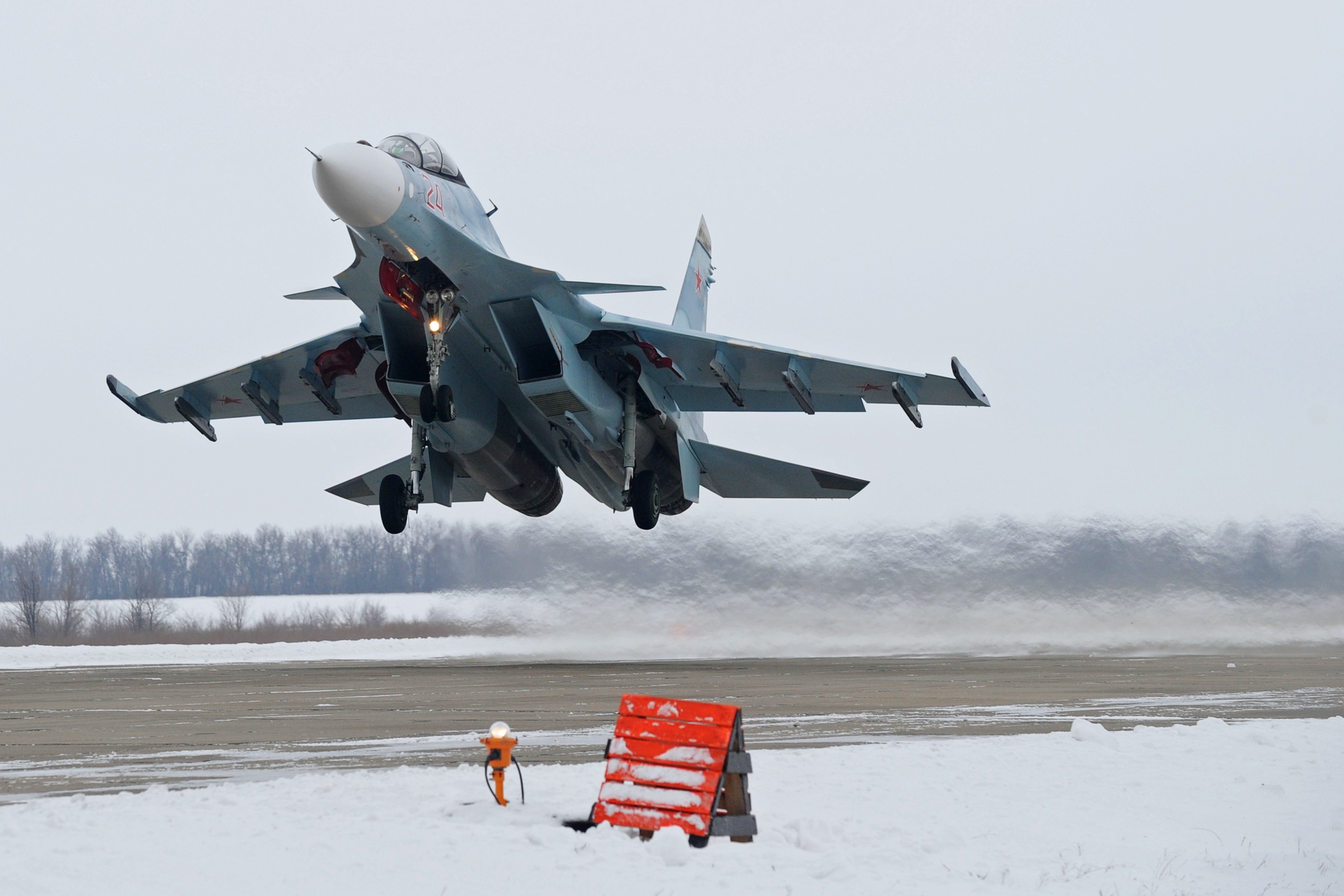 Морозовск аэродром военный происшествия сегодня. Су-30см Миллерово. Су-30 Миллерово. 31 Истребительный авиационный полк Миллерово. 31-Й истребительный авиаполк авиабаза Миллерово.